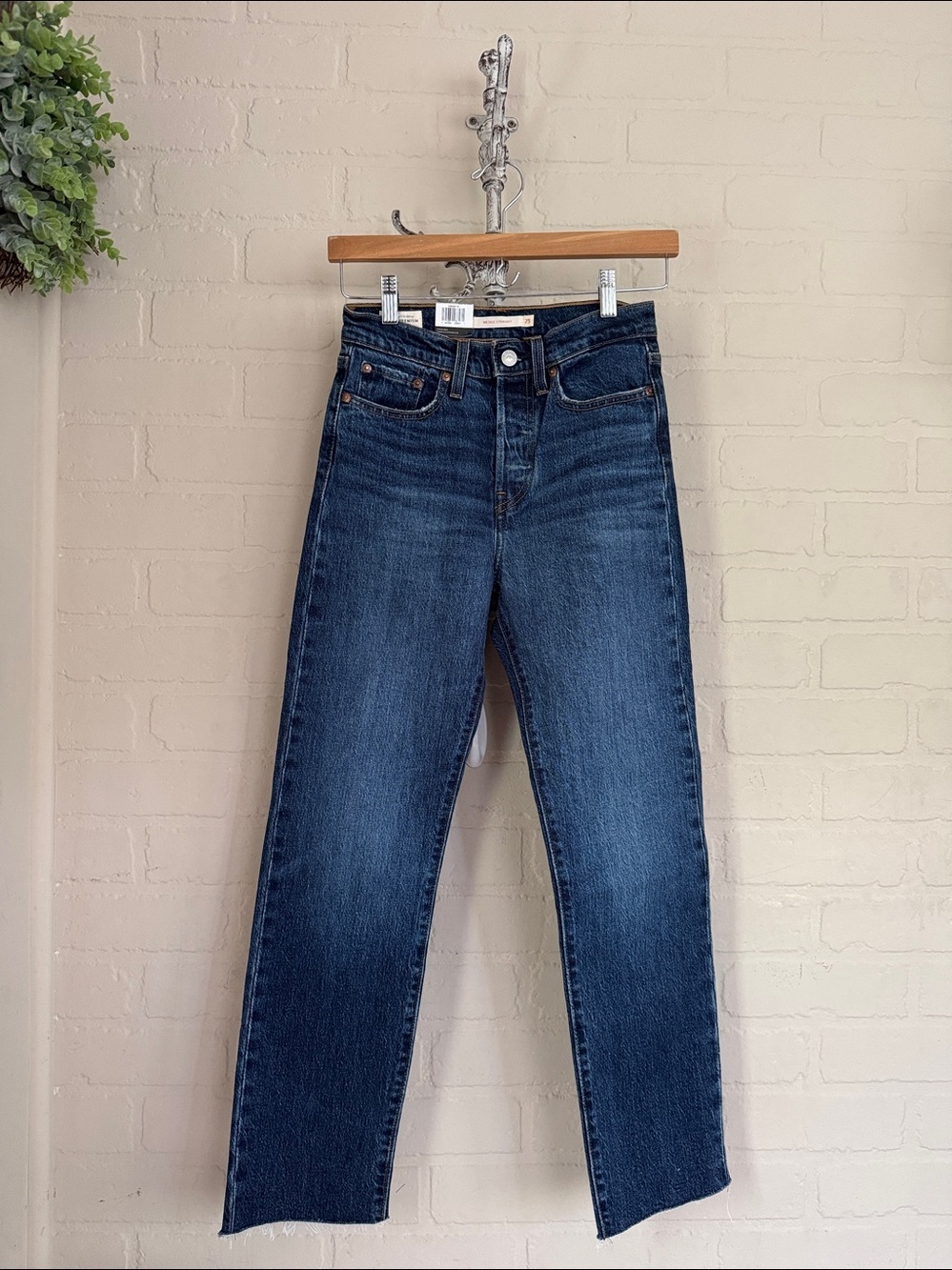 Levi’s Wedgie Straight Raw Hem Button Fly Jeans Size 25 x 28 NEW button fly